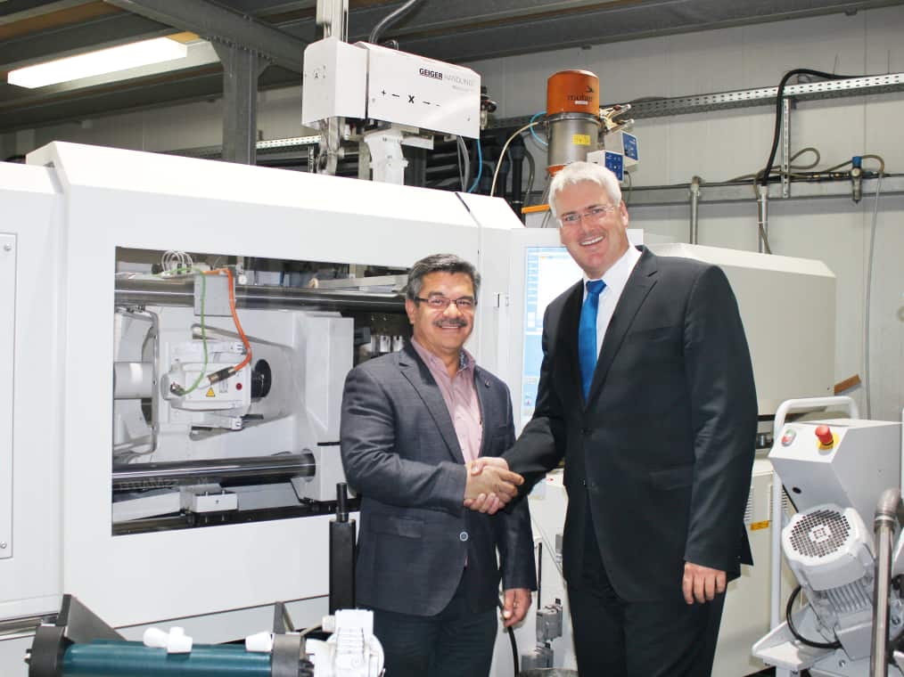 Partnerschaft von KTH Yildiz und KraussMaffei – Übergabe einer Spritzgussmaschine